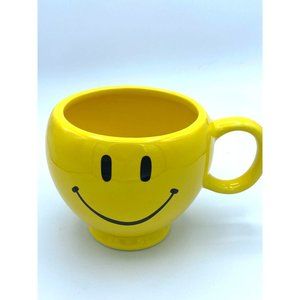 Very Yellow Happy Face Mug/ 16 Ounces/1990's